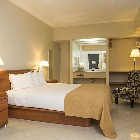 Quality Inn El Tuque Ponce Ngoại thất bức ảnh
